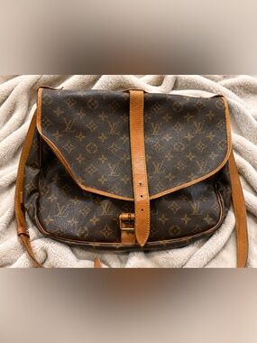 Louis Vuitton Saumur 35 Monogram Canvas Crossbody Messenger Bag | Authentic | Ma